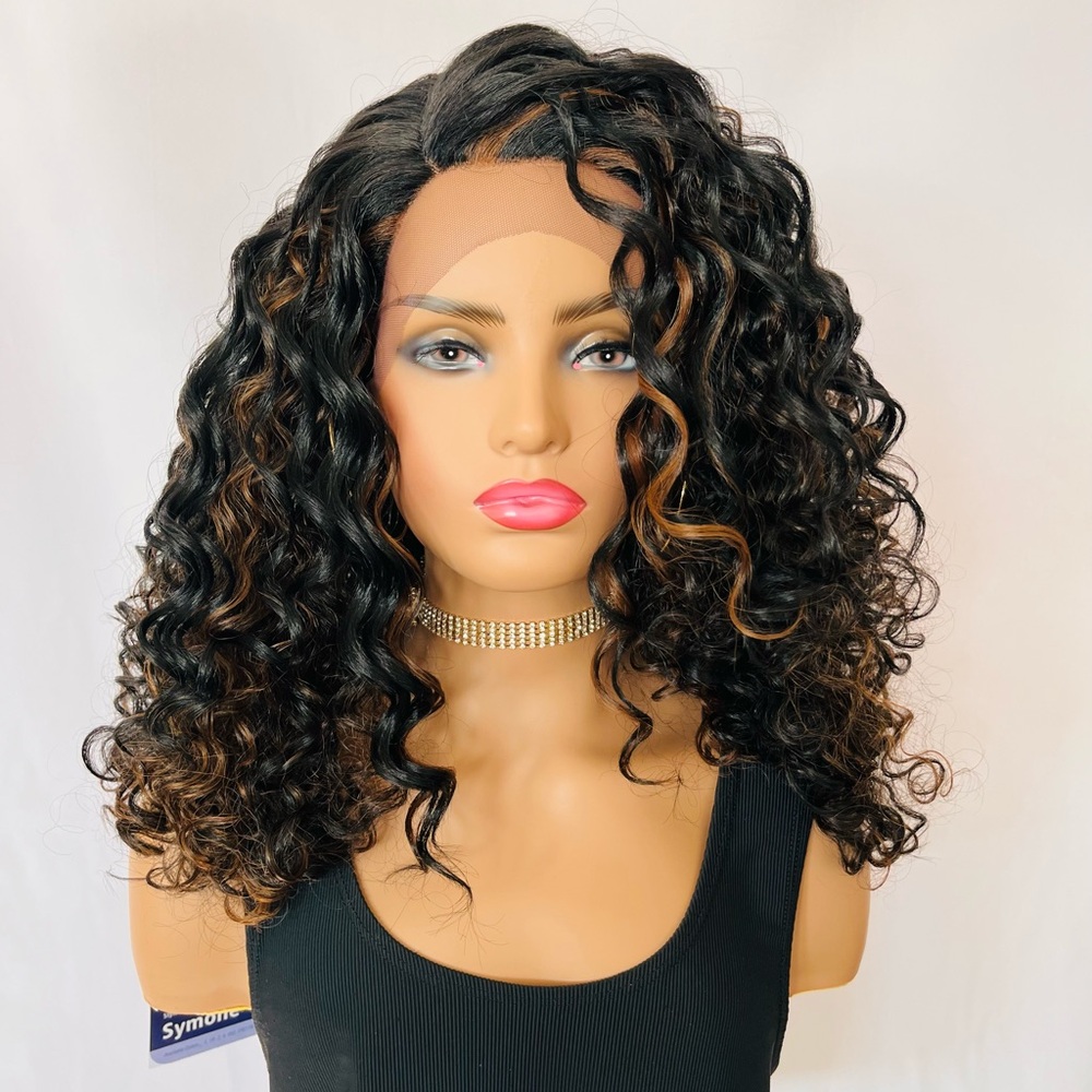 🤩 Bundle & Save at 2/$60 - Gorgeous Black & Auburn Synthetic Lace Front Wig!